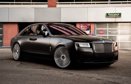 rolls-royce rolls royce cullinan wraith ghost 24 inch 24in agl45 forged monoblock brushed clear cullinan phantom drophead dawn rims vossen rotiform velos velgen adv1 al13 anrky luxury car cars ultra