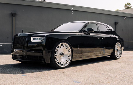rolls royce phantom drophead coupe cullinan wraith ghost 22 22in 24 inch 24in 26 26inch 26in forged monoblock concave multi spoke two tone brushed wheels rims gloss black matte vossen rotiform velos velgen adv1 al13 anrky luxury car cars los angeles rdb rdbwheels